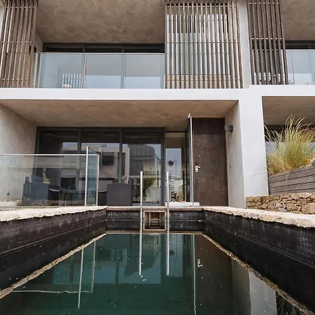 Quaint & Chic Seaside Villa