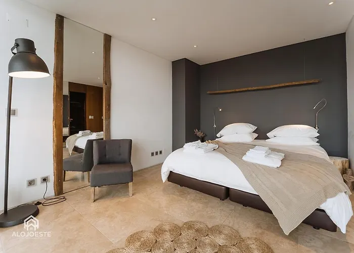 Quaint & Chic Seaside Villa